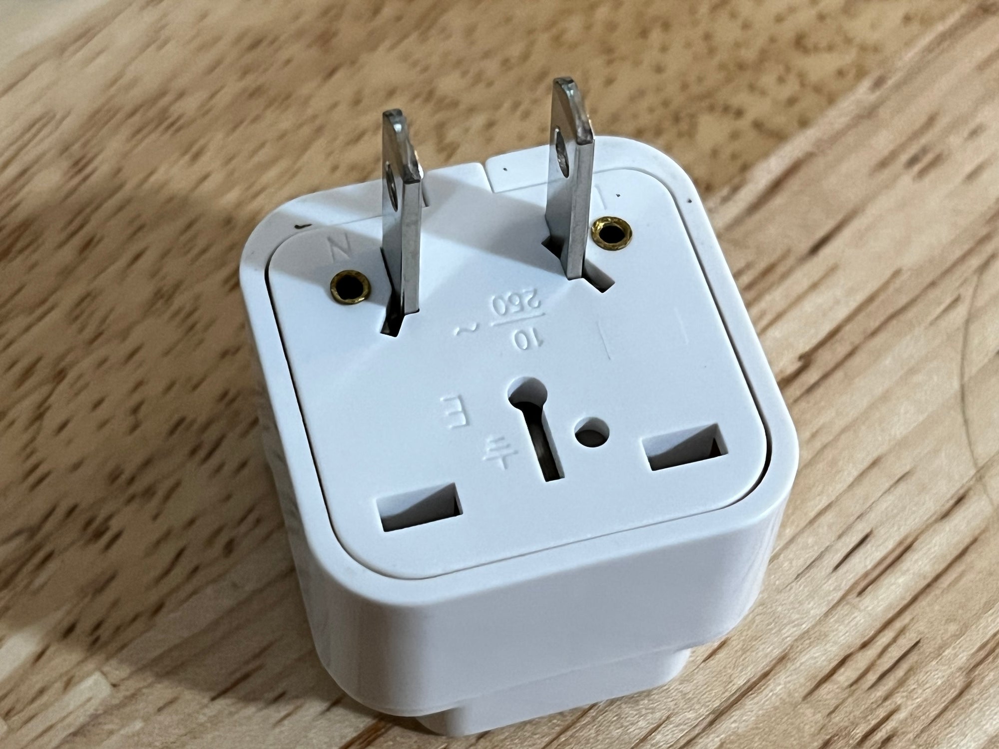 Clearance - Plug Adaptor (Foreign to US)